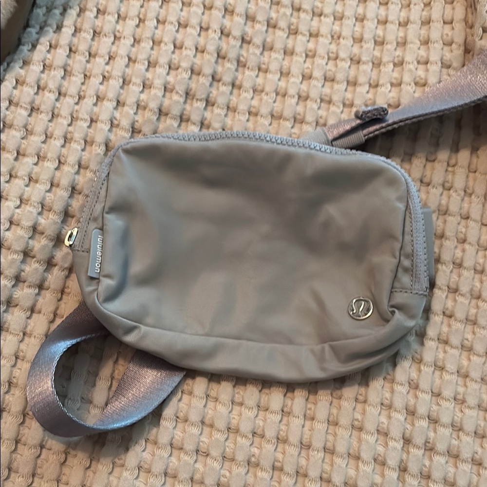 lululemon athletica Gray Wristlet